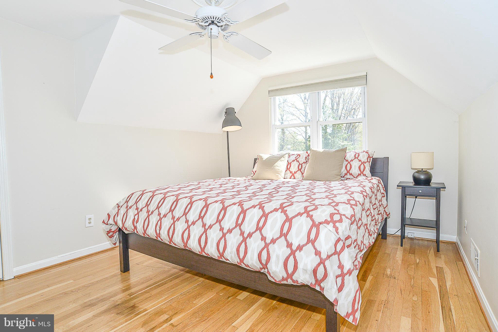 8718 Clydesdale Road Springfield, VA 22151 - Photo 17 of 30 Bedroom