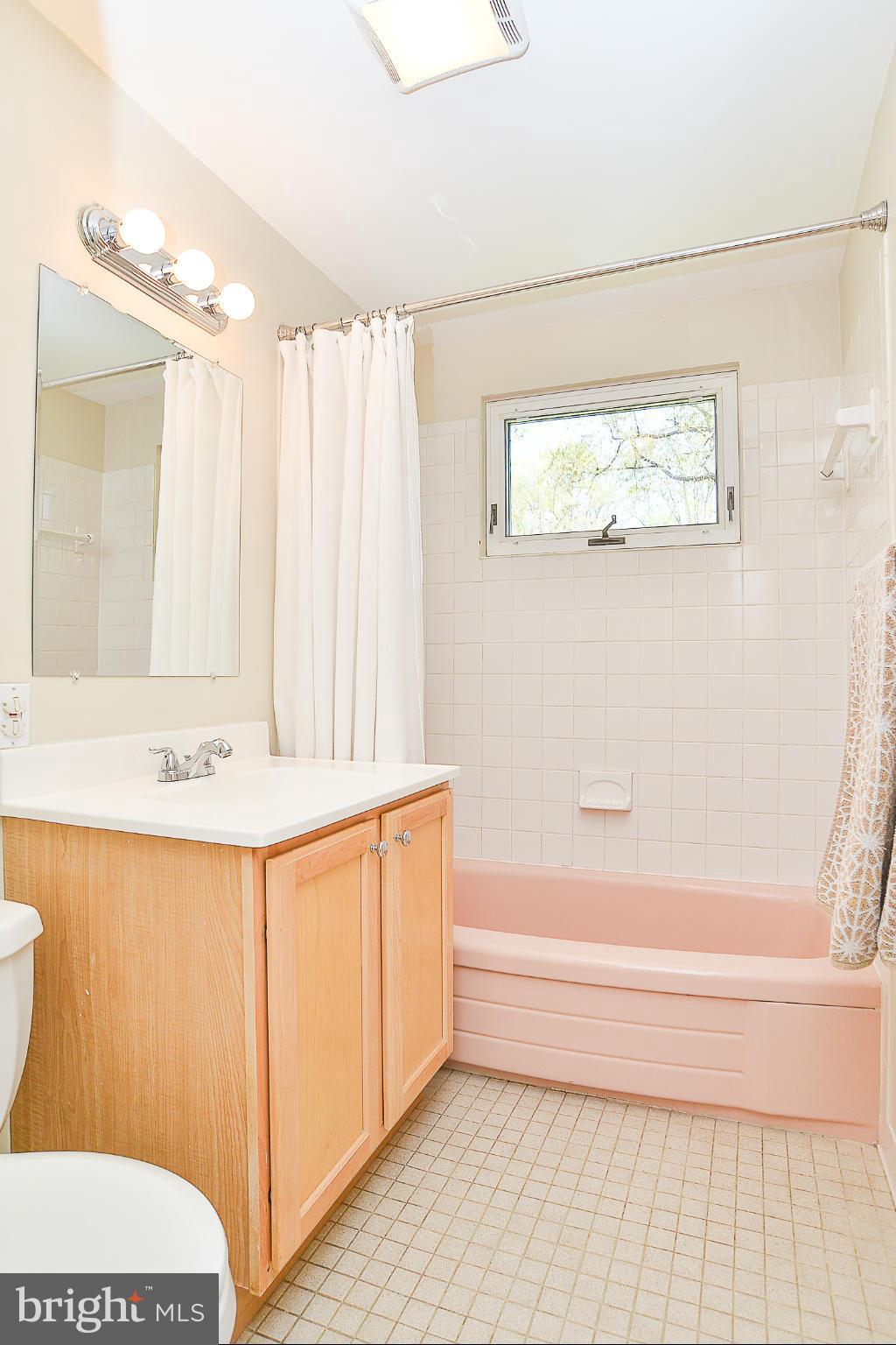 8718 Clydesdale Road Springfield, VA 22151 - Photo 20 of 30 Bath