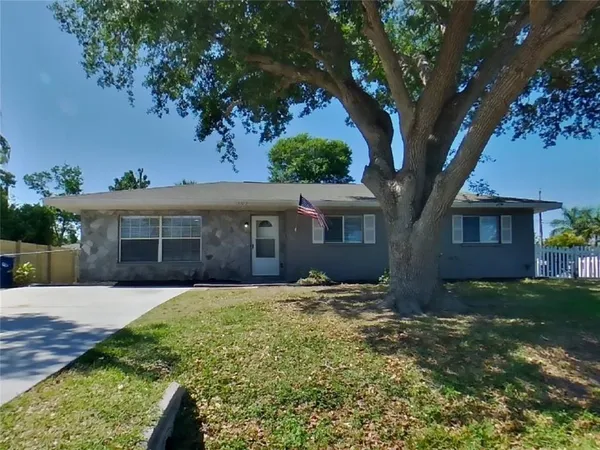 $2,029 | Undisclosed Address, Palmetto, FL 34221