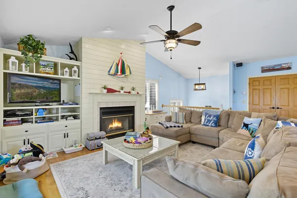 $989,900 | 74308 323rd Street, South Haven, MN 55382