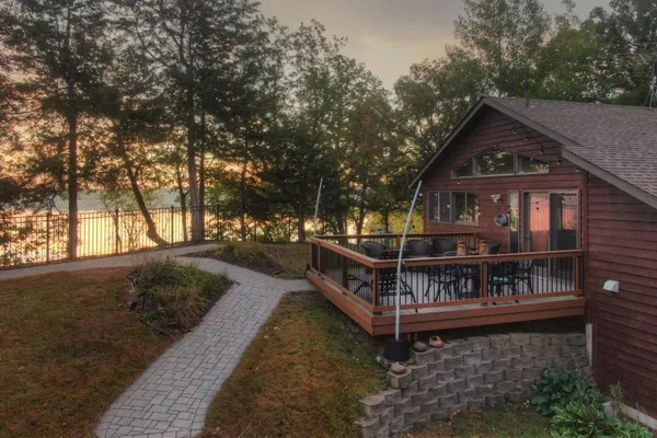 $989,900 | 74308 323rd Street, South Haven, MN 55382
