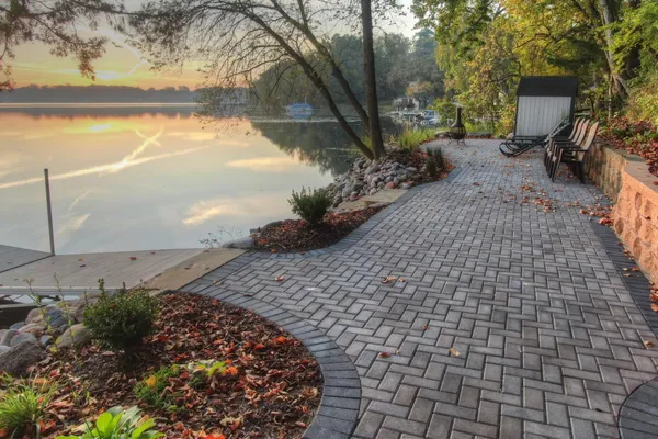 $989,900 | 74308 323rd Street, South Haven, MN 55382