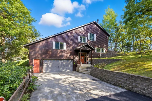 $989,900 | 74308 323rd Street, South Haven, MN 55382