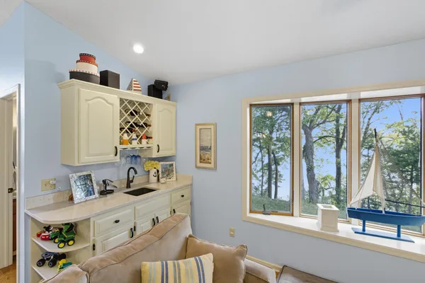 $989,900 | 74308 323rd Street, South Haven, MN 55382
