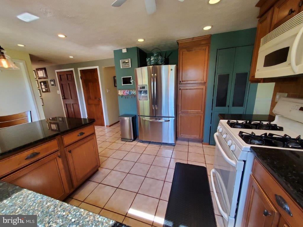 274 Tuckerton Road Medford, NJ 08055 - Photo 11 of 34 Gallery Image 11