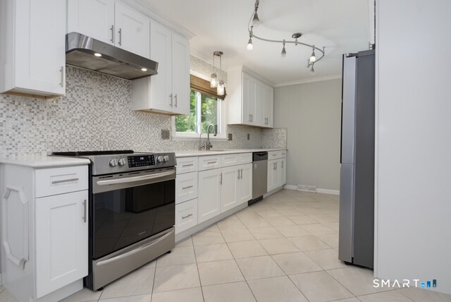 16 Crestview Terrace Wallingford, CT 06492 - Photo 14 of 33
