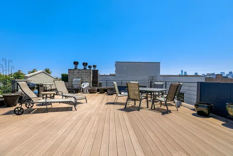 $475,000 | 1629 West Le Moyne Street, Unit 2W, Chicago, IL 60622