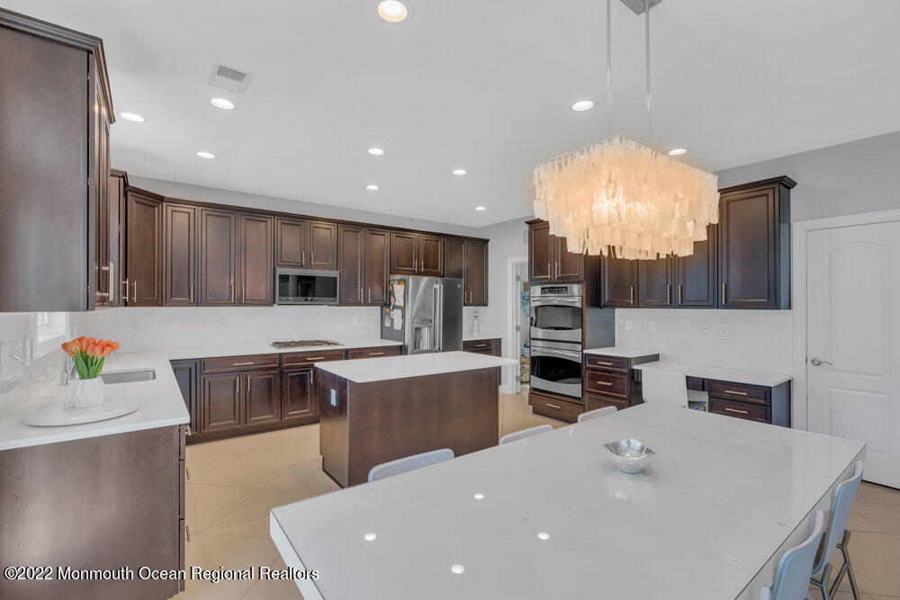 22 Bristol Road Manalapan, NJ 07726 - Photo 39 of 115 038_dsc08610