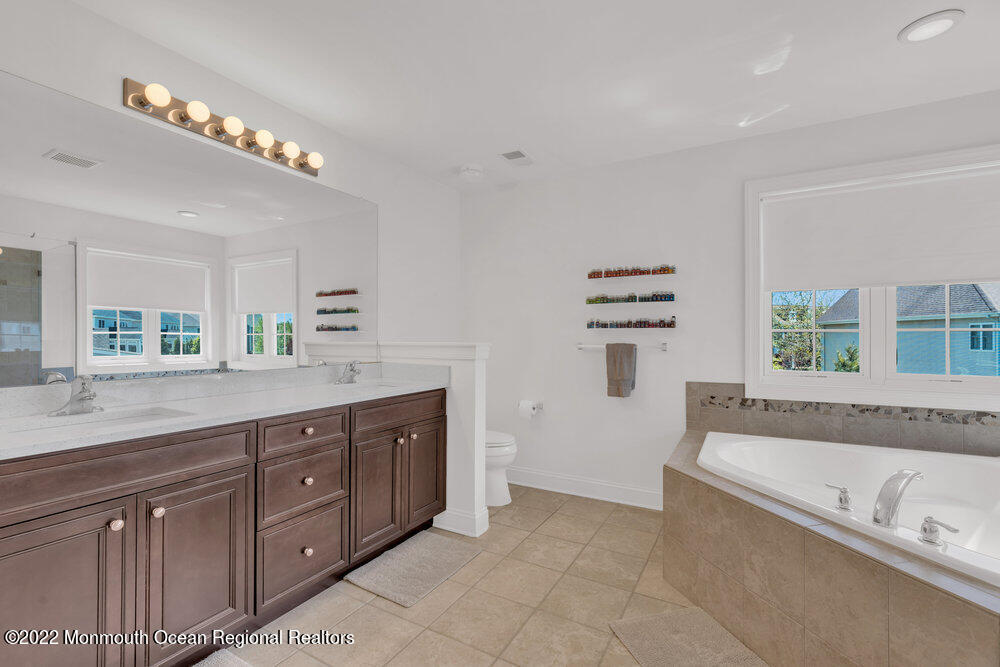 22 Bristol Road Manalapan, NJ 07726 - Photo 74 of 115 073_dsc08885