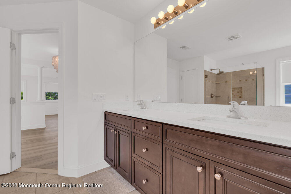 22 Bristol Road Manalapan, NJ 07726 - Photo 75 of 115 074_dsc08895