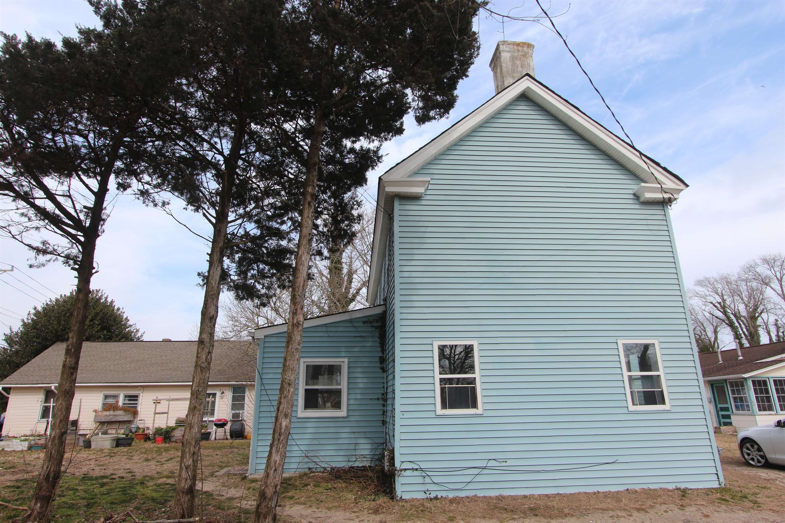 597 Seashore Road Erma, NJ 08204 - Photo 9 of 31 a view of house with a tree