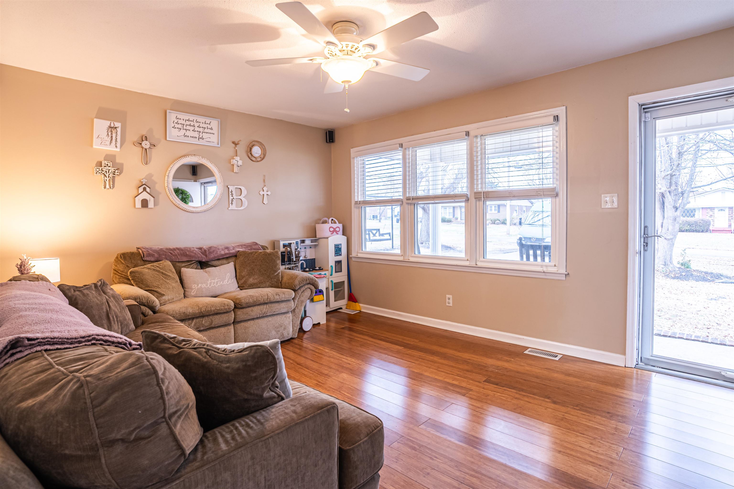 305 Mimosa Drive Gaffney, SC 29341 - Photo 8 of 50