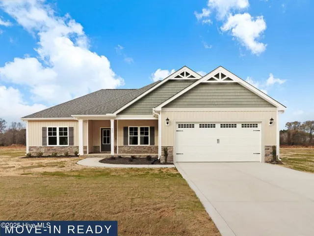 $294,900 | 307 Creeks Edge Drive, Pikeville, NC 27863