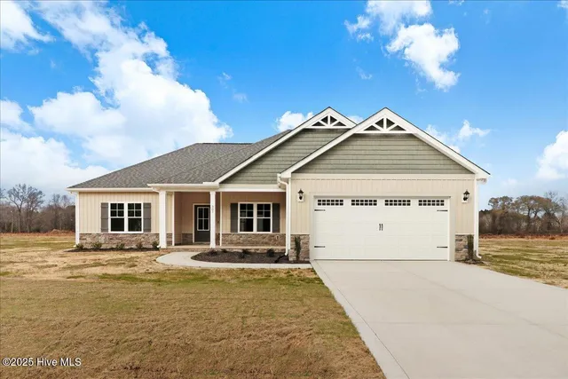 $294,900 | 307 Creeks Edge Drive, Pikeville, NC 27863