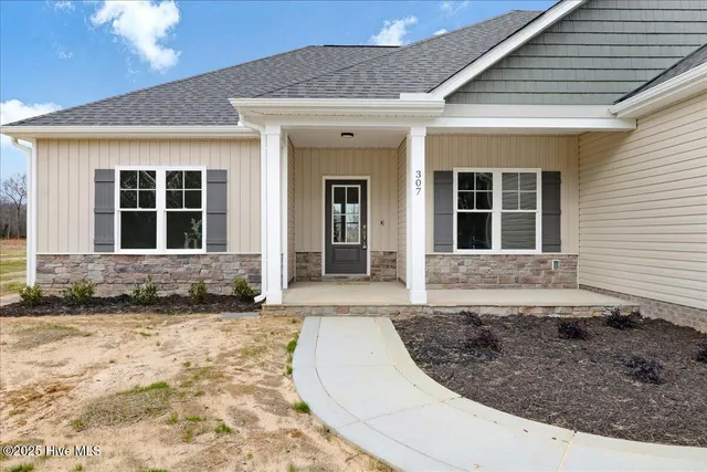 $294,900 | 307 Creeks Edge Drive, Pikeville, NC 27863