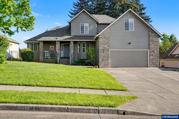 $639,900 | 812 Southwest 8th Street, Sublimity, OR 97385