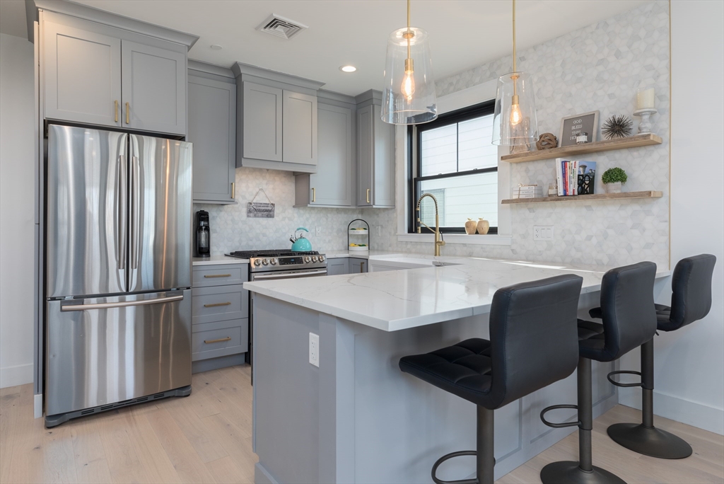 331 Chelsea Street, Unit 4 Boston, MA 02128 - Photo 11 of 14