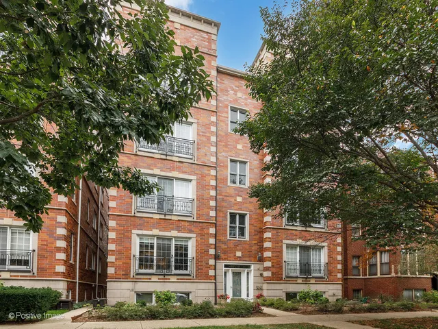 $449,900 | 608 Hinman Avenue, Unit 4S, Evanston, IL 60202