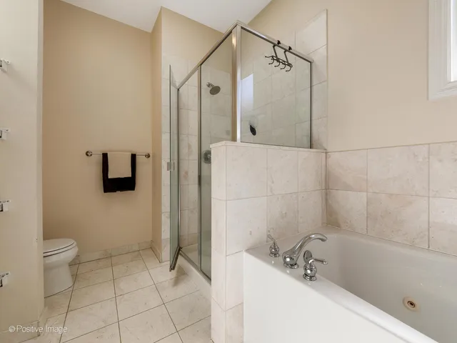 $449,900 | 608 Hinman Avenue, Unit 4S, Evanston, IL 60202