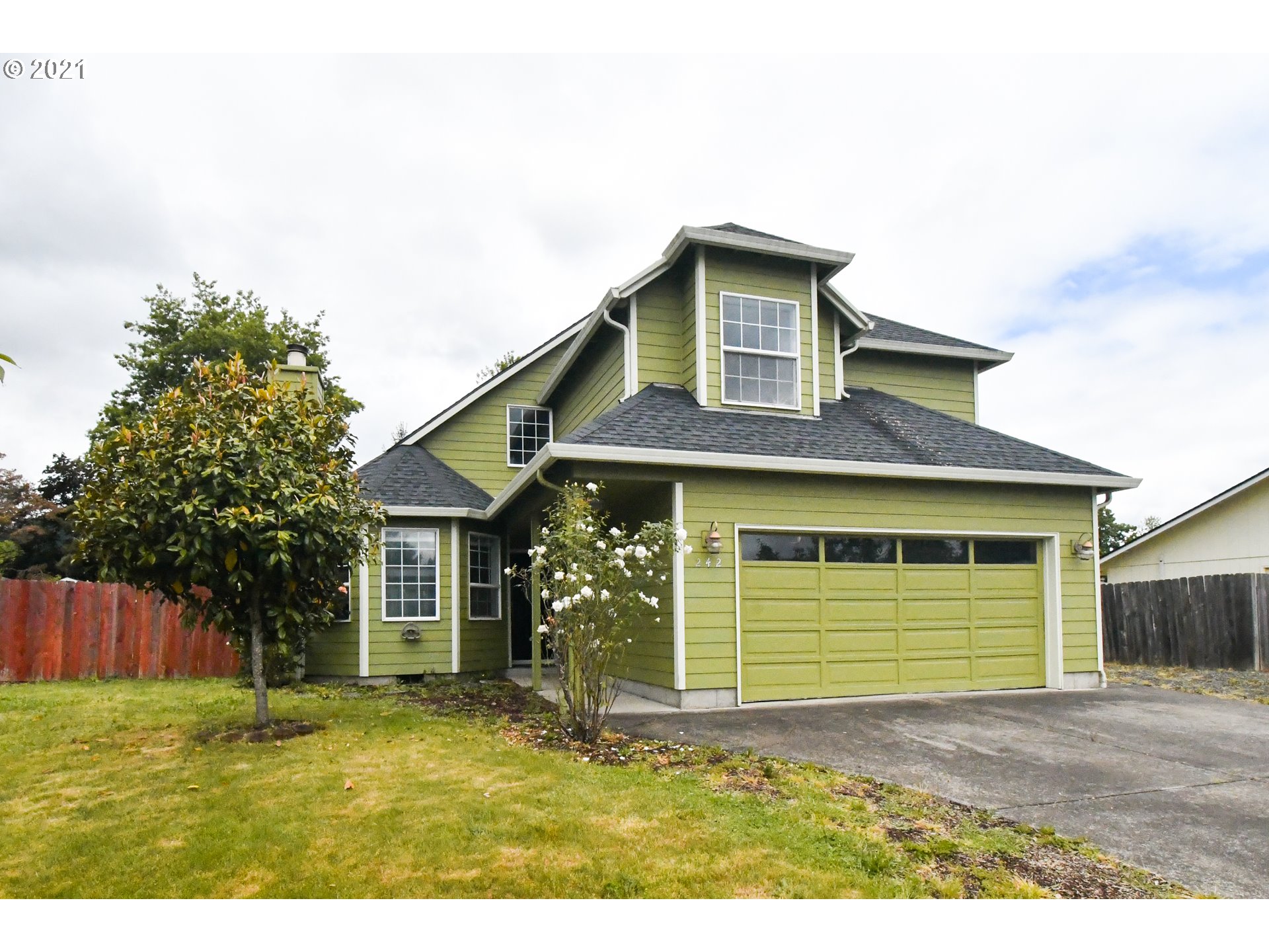 242 73rd Place Springfield, OR 97478 - Photo 1 of 32
