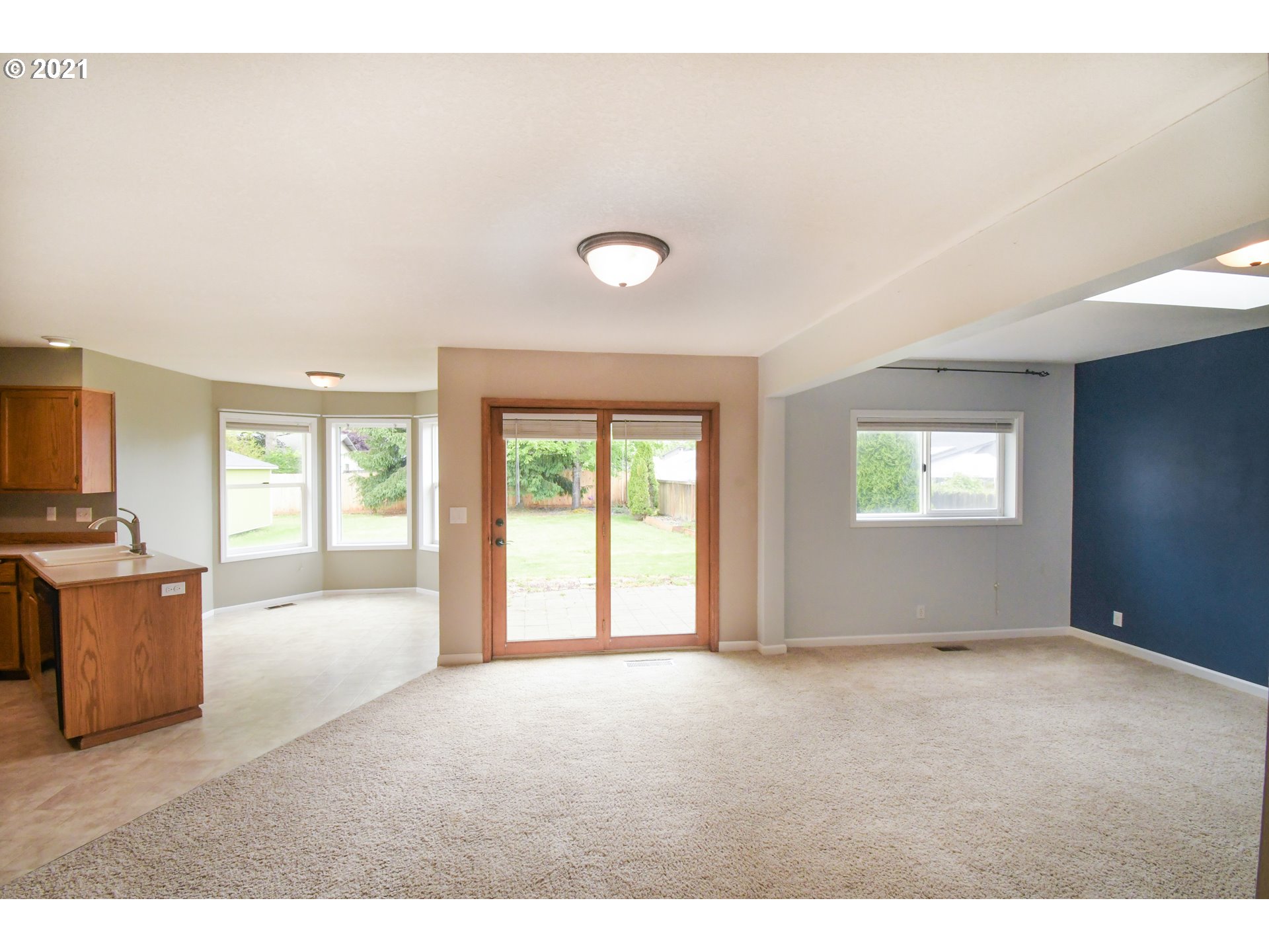 242 73rd Place Springfield, OR 97478 - Photo 7 of 32