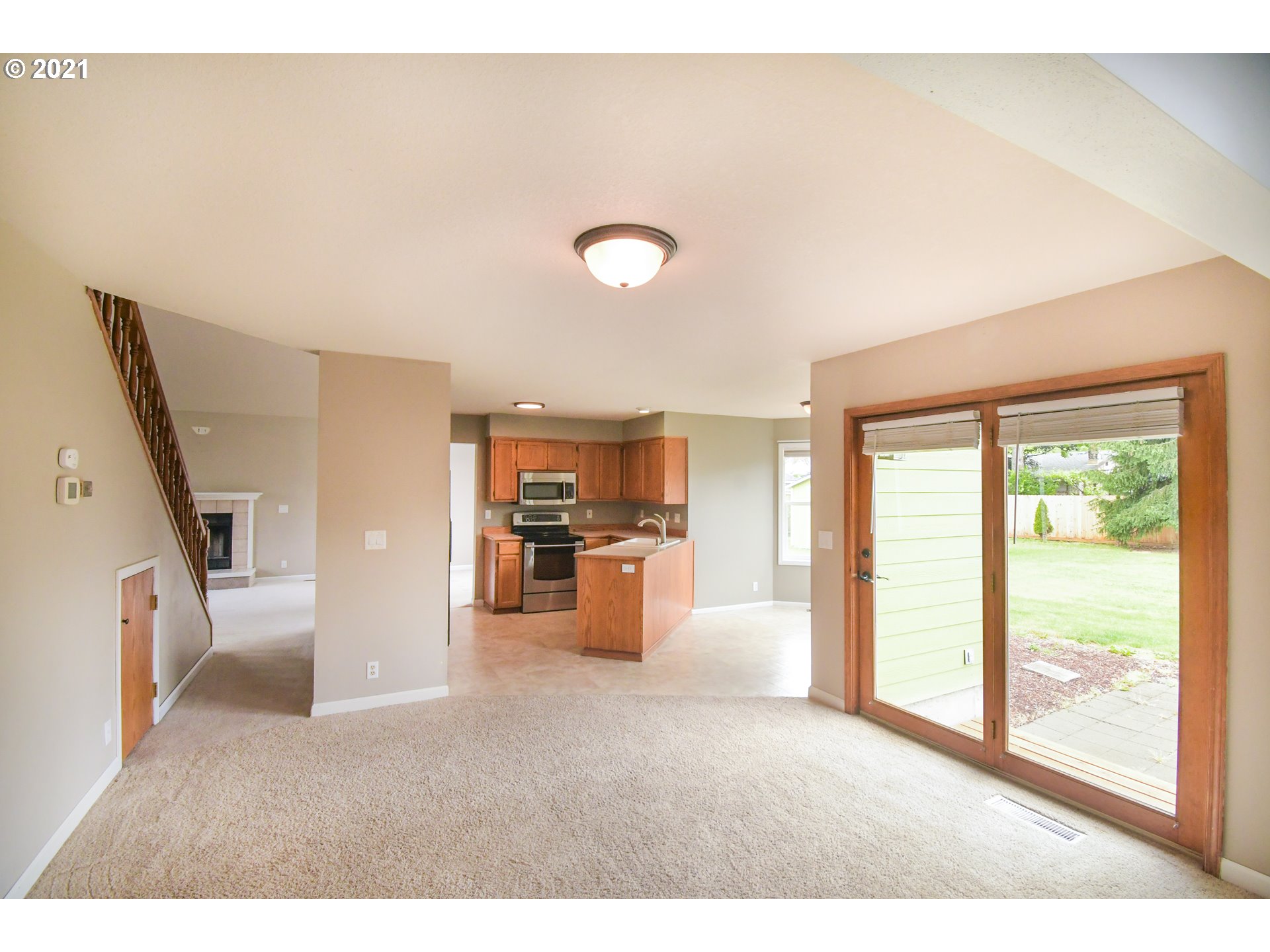 242 73rd Place Springfield, OR 97478 - Photo 8 of 32