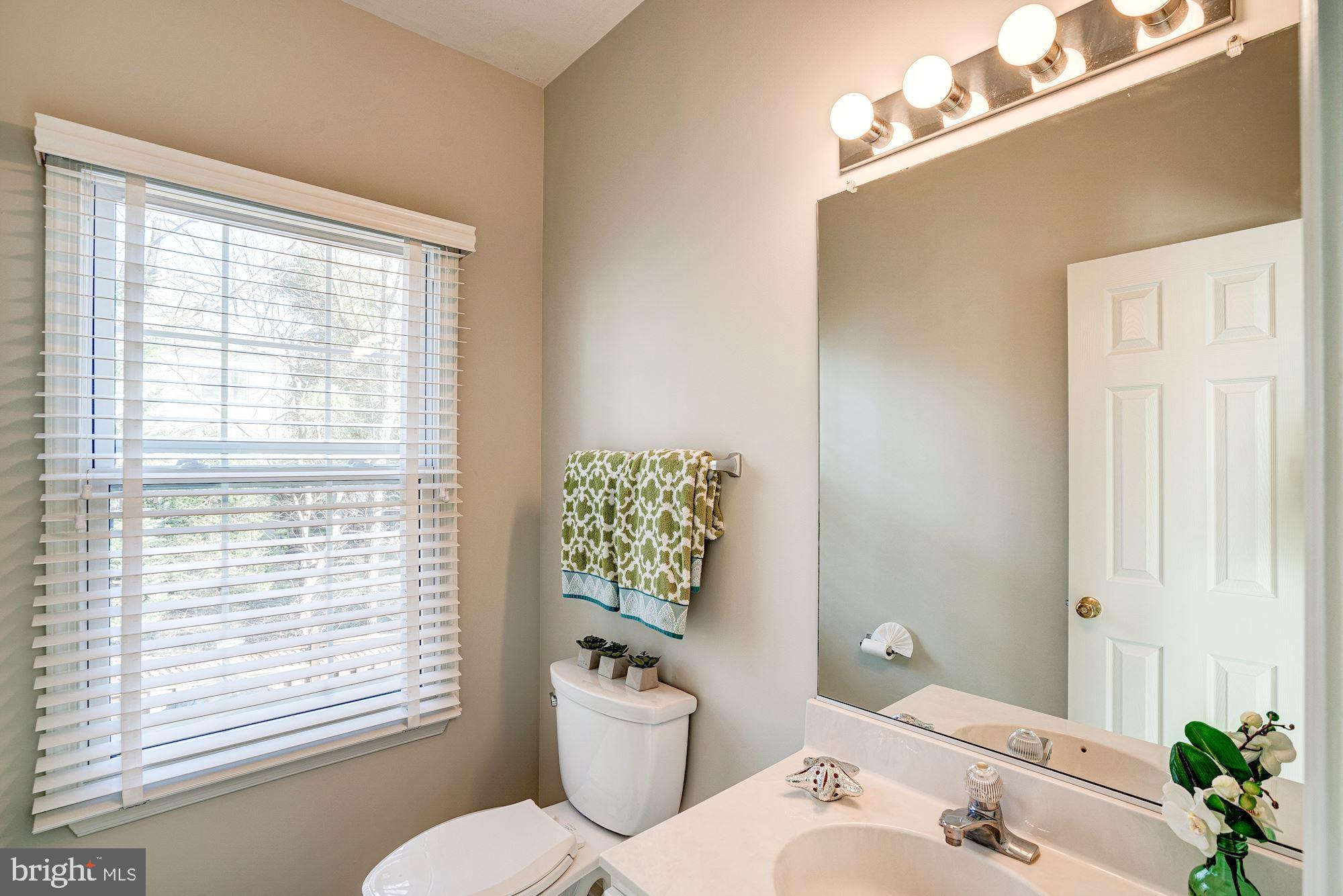 302 Rangers Way Southeast Leesburg, VA 20175 - Photo 25 of 42 Powder Room