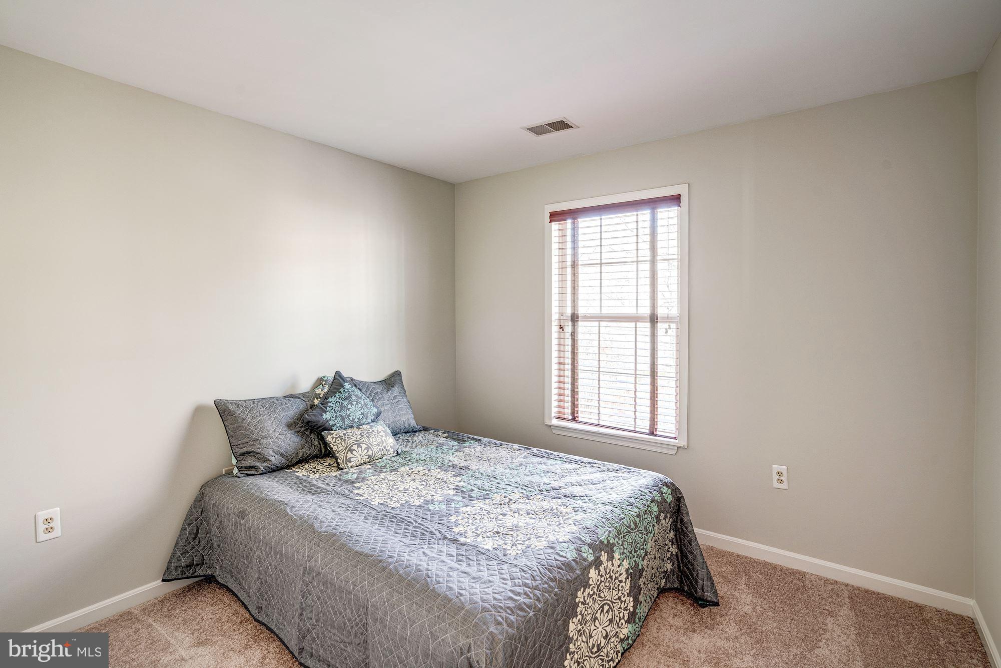 302 Rangers Way Southeast Leesburg, VA 20175 - Photo 32 of 42 3rd Bedroom