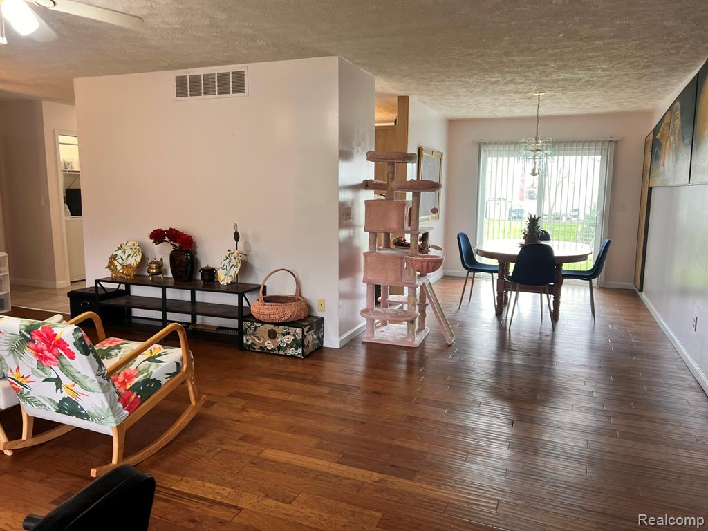 320 Roller Way Mayville, MI 48744 - Photo 6 of 36