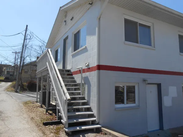 $850 | 339 South Lincoln Street, Unit E, Bloomington, IN 47401