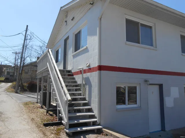 $850 | 339 South Lincoln Street, Unit E, Bloomington, IN 47401