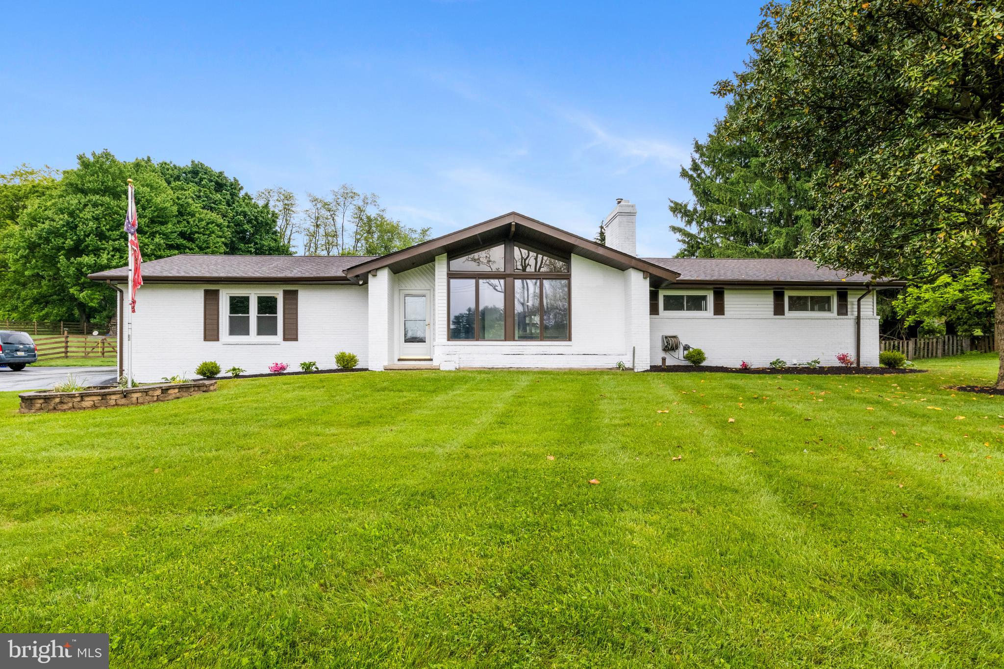 137 Country Club Road Red Lion, PA 17356 - Photo 2 of 62