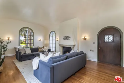 $4,997,000 | 203 24th Street, Santa Monica, CA 90402