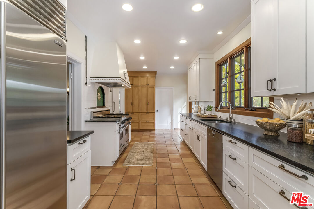 203 24th Street Santa Monica, CA 90402 - Photo 25 of 75