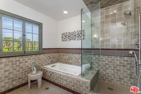 $4,997,000 | 203 24th Street, Santa Monica, CA 90402