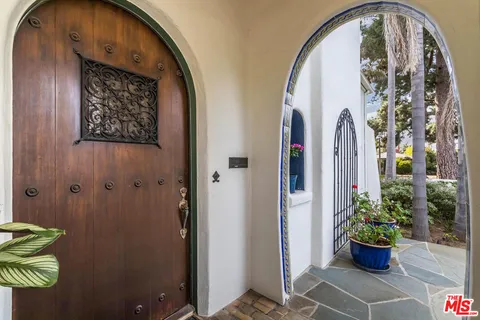 $4,997,000 | 203 24th Street, Santa Monica, CA 90402