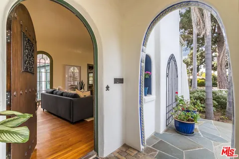 $4,997,000 | 203 24th Street, Santa Monica, CA 90402