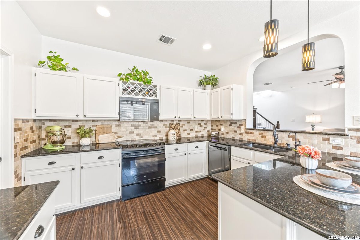 120 Kitty Hawk Run Cibolo, TX 78108 - Photo 4 of 52