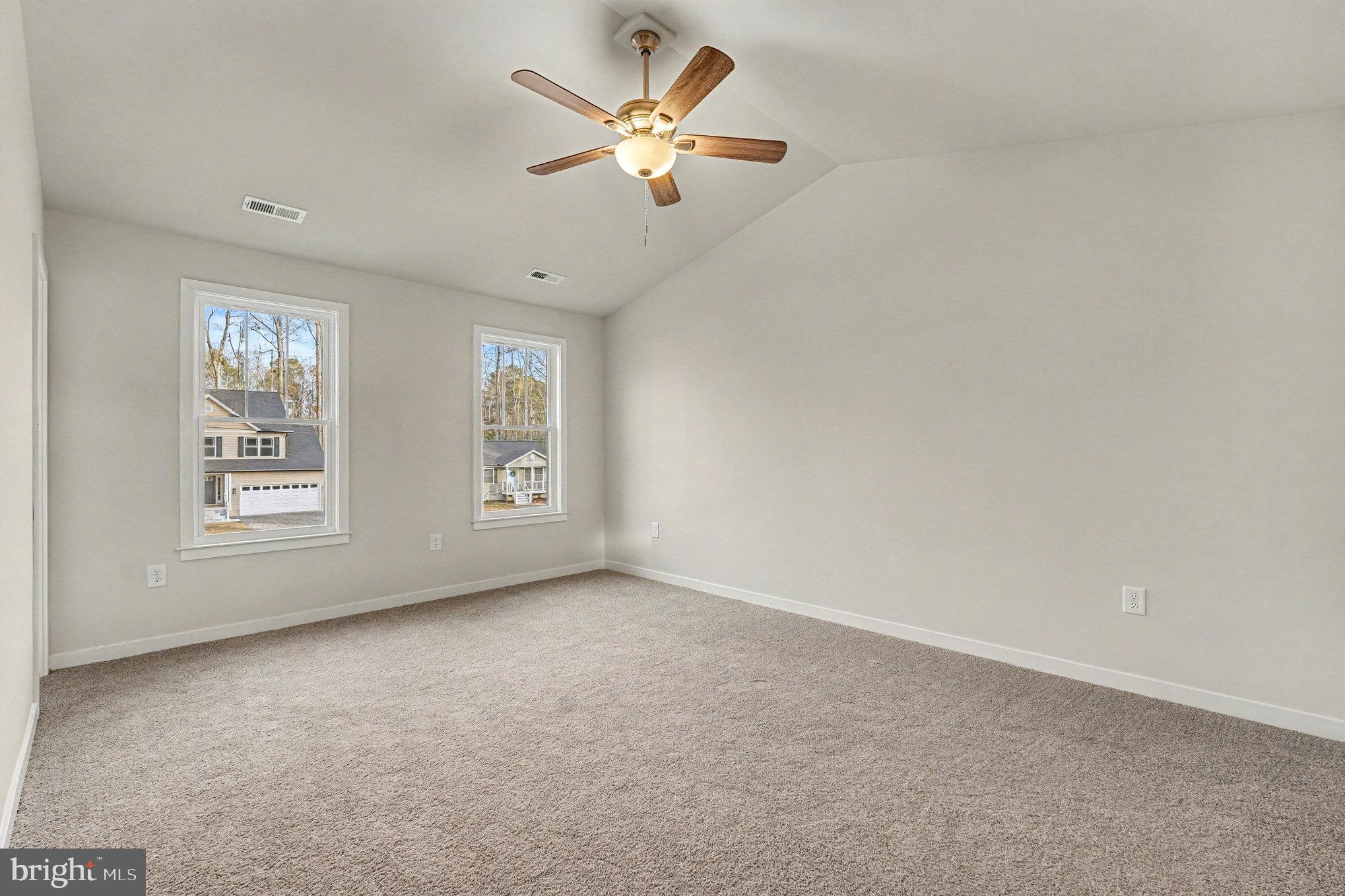 184 Albrough Boulevard Colonial Beach, VA 22443 - Photo 12 of 31