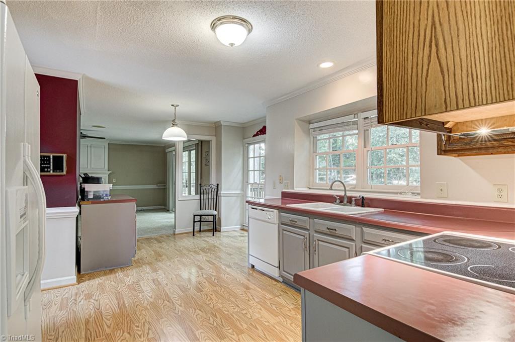 5 Spring Oak Court Greensboro, NC 27410 - Photo 15 of 35 Gallery Image 15
