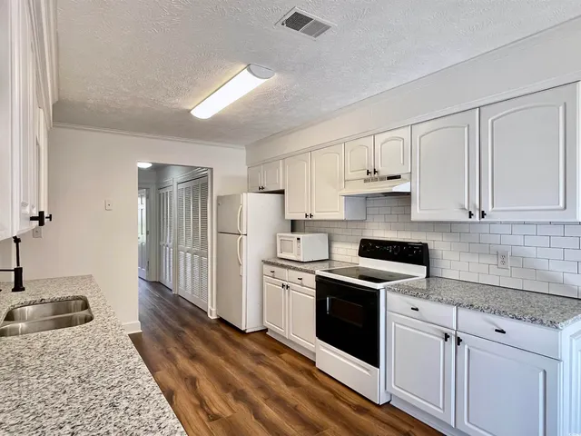 $179,000 | 407 West College Street, Unit A, Whiteville, NC 28472