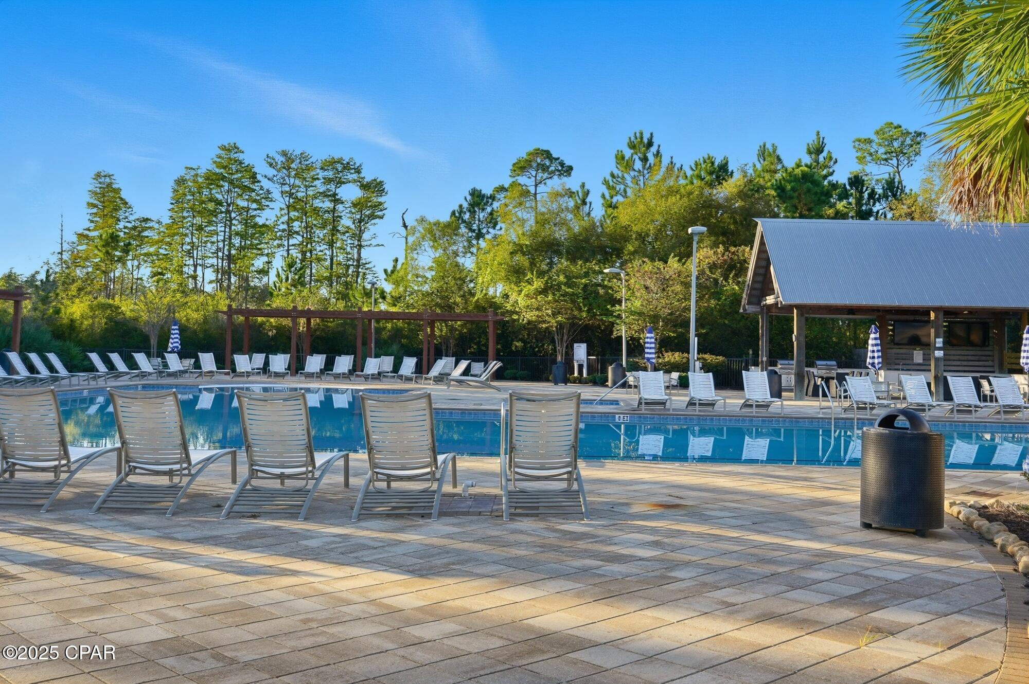154 Merrion Road Southport, FL 32409 - Photo 12 of 37