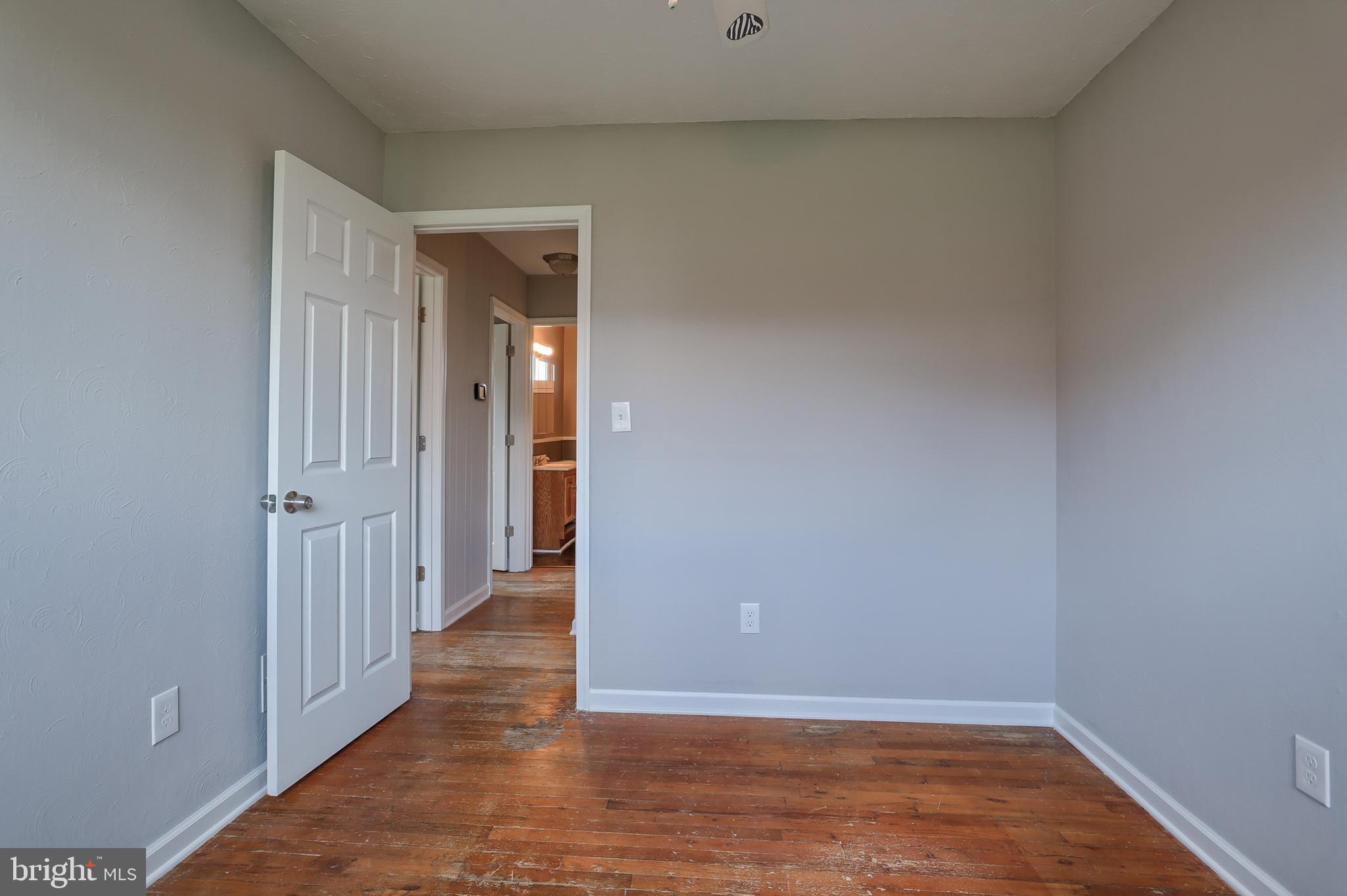 327 Schoolhouse Road Middletown, PA 17057 - Photo 16 of 31 Gallery Image 16