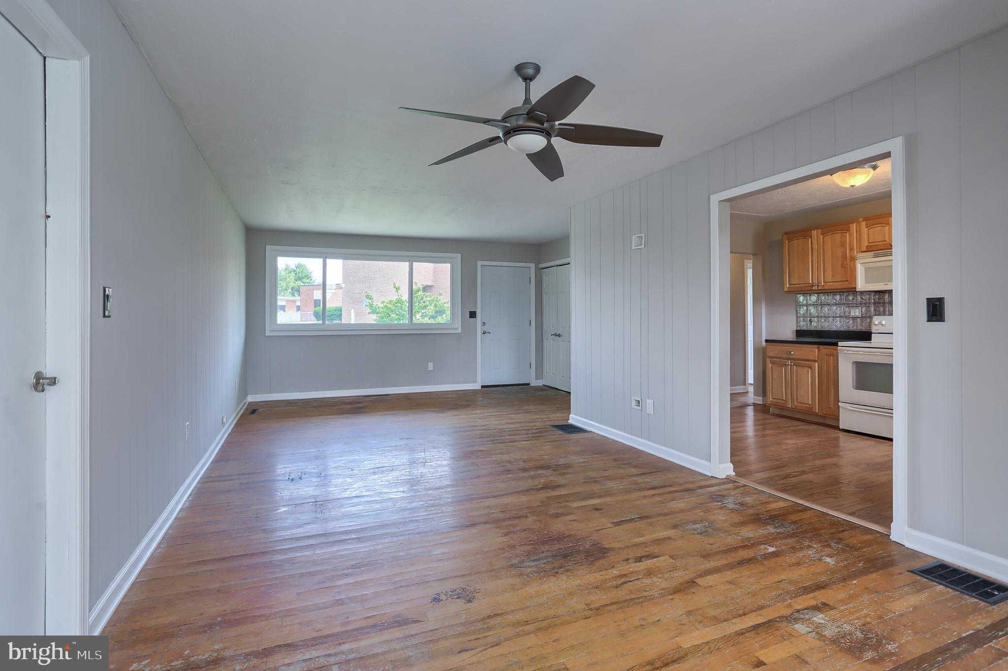 327 Schoolhouse Road Middletown, PA 17057 - Photo 6 of 31 Gallery Image 6
