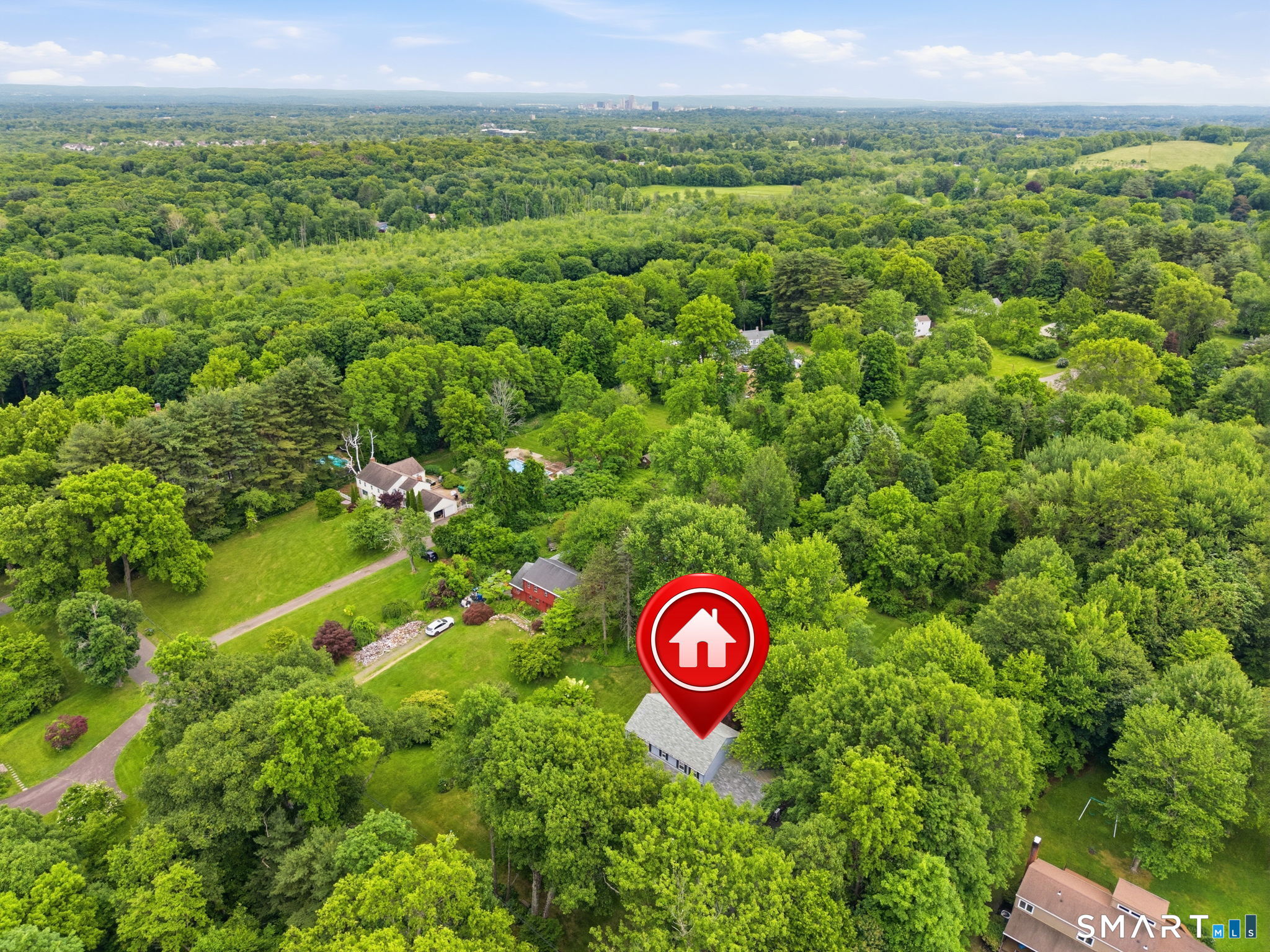 13 Juniper Road Bloomfield, CT 06002 - Photo 2 of 39