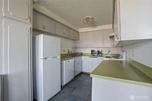 $229,000 | 7322 19th Street West, Unit 8A, Tacoma, WA 98466