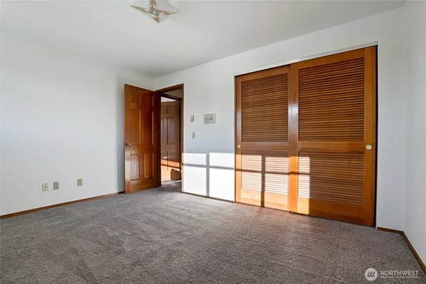 $229,000 | 7322 19th Street West, Unit 8A, Tacoma, WA 98466