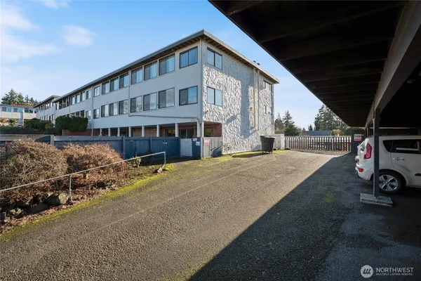 $229,000 | 7322 19th Street West, Unit 8A, Tacoma, WA 98466
