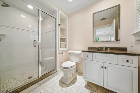 $3,295,000 | 20 Country Club Drive, Chatham, NJ 07928