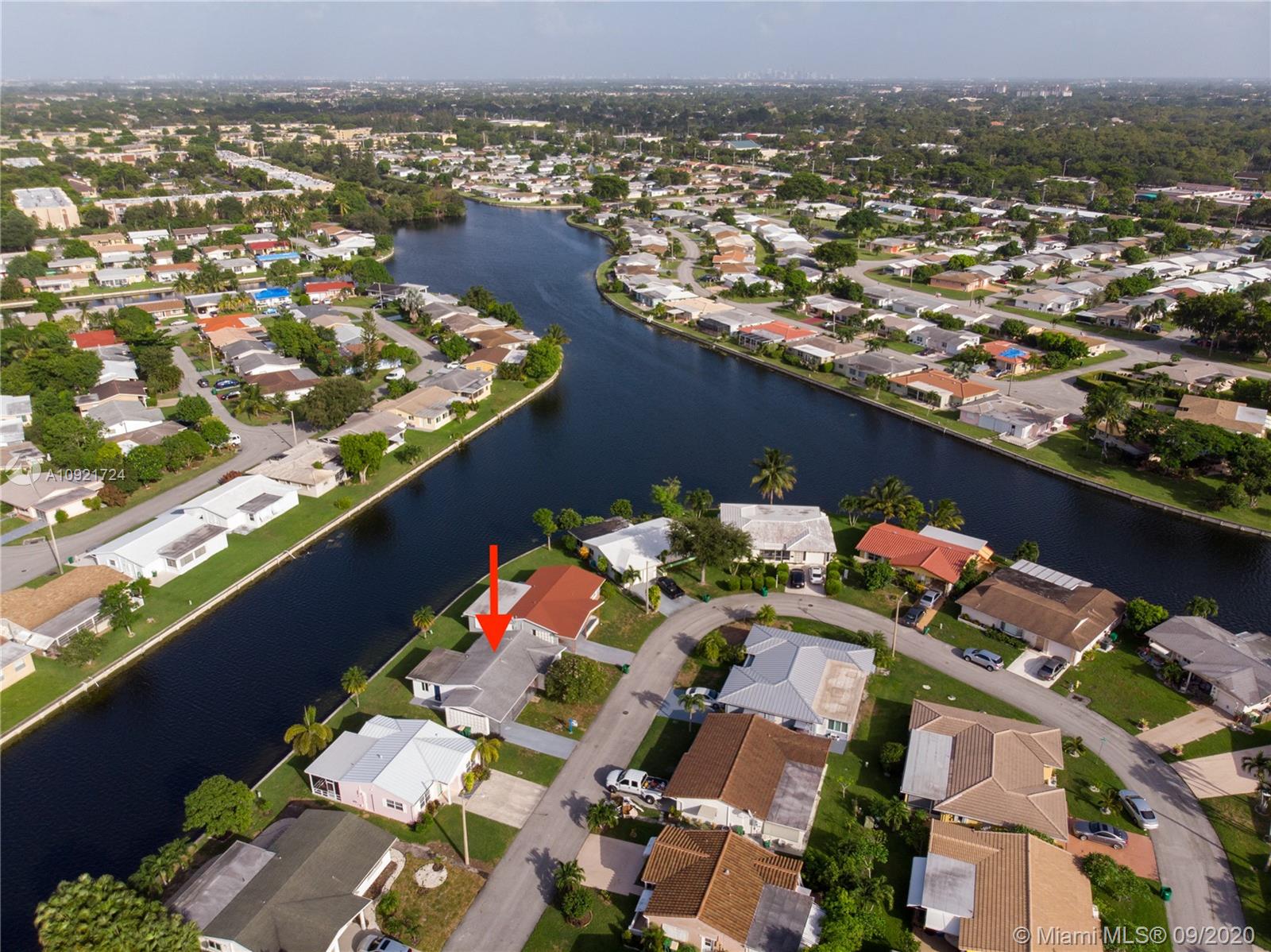 5906 Northwest 68th Terrace Tamarac, FL 33321 - Photo 12 of 19